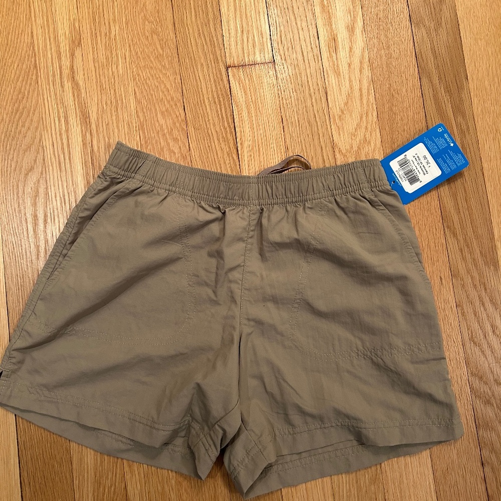 Columbia shorts NWT